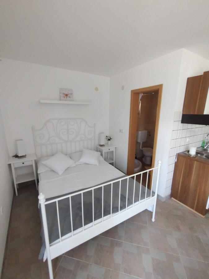 Villa Mena Вир Экстерьер фото
